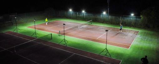 Mobiles Flutlicht online kaufen im Kübler Sport Onlineshop Mobile Flutlichtanlage mit Lichtmast und LED-Strahlern zur flexiblen Ausleuchtung eines Sportplatzes
