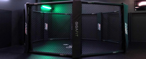 MMA Käfig kaufen bei Kübler Sport Schwarzer MMA Käfig in Kampfsporthalle