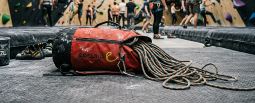 Seilsack online kaufen bei Kübler Sport Robuster Seilsack zur Aufbewahrung und zum sicheren Transport von Kletterseil und Kletterausrüstung in der Halle