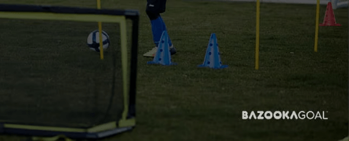 Gruppentraining mit BazookaGoal Pop-up-Fu&szlig;balltoren auf einem Sportplatz &ndash; ideal f&uuml;r den flexiblen Einsatz im Verein