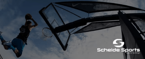 Basketballanlagen und Zubeh&ouml;r von Schelde Sports f&uuml;r Sportvereine im Einsatz in der Sporthalle