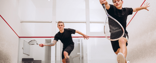 Umfassende Squash-Ausr&uuml;stung f&uuml;r Racketsport mit Schl&auml;ger, B&auml;llen und Zubeh&ouml;r f&uuml;r Training und Wettkampf
