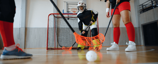 Teamsport-Ausrüstung für Floorball und Unihockey online im Kübler Sport Floorball Shop kaufen Teamsport-Ausrüstung für Floorball und Unihockey im Floorball Shop: Großes Sortiment an Schlägern, Banden und Toren