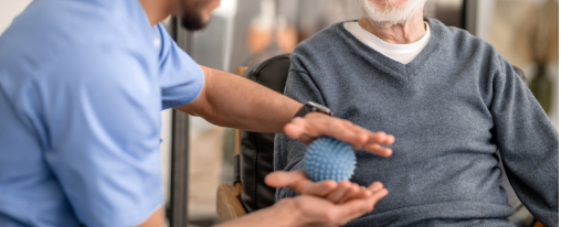 Verschiedene Therapieball-Typen f&uuml;r Koordinations- und Gleichgewichts&uuml;bungen in der Physiotherapie