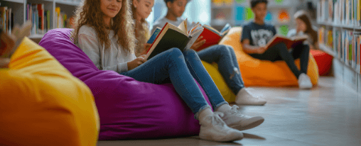 Sitzs&auml;cke f&uuml;r Therapiebedarf in moderner Praxiseinrichtung