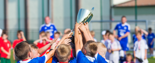 Pokale für Vereine im Kübler Sport Onlineshop kaufen Vereinsbedarf: Verschiedene Pokale für Siegerehrungen, Vereinswettkämpfe und Auszeichnungen