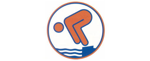 Bronze Schwimmabzeichen online kaufen im Kübler Sport Onlineshop Schwimmer mit Bronze Schwimmabzeichen im Wasserbecken, geeignet für Vereine und Wassersport