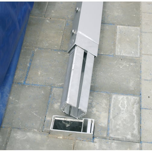 Spezial-Bodenhülse für Stabhochsprungständer