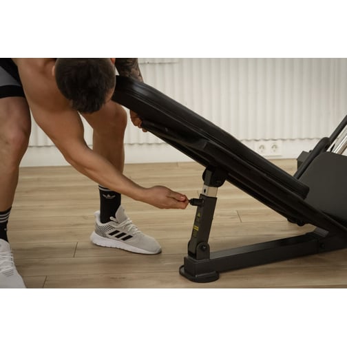 BH Fitness® Hack Squat