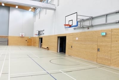 Sporthallen &amp; Nebenräume