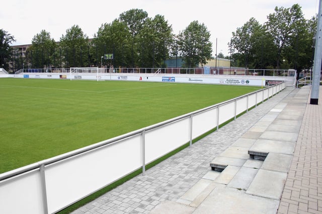Barrieresystem &ndash; die optimale Umrandung f&uuml;r den Sportplatz | K&uuml;bler Sport