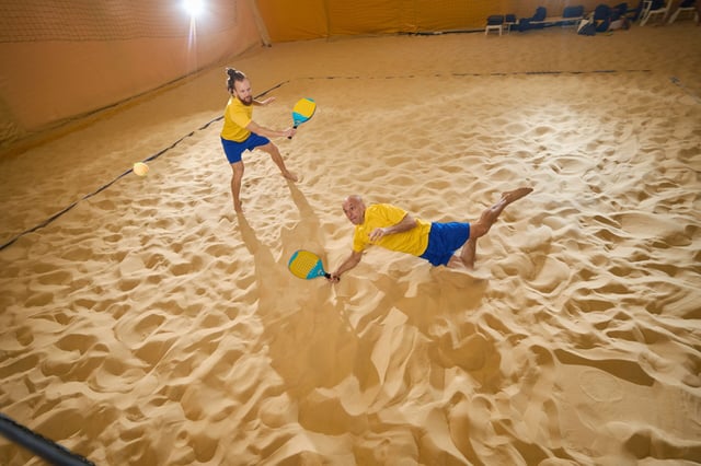 Beach Tennis: Regeln & Ausstattung f&uuml;r die Sportart im Sand | K&uuml;bler Sport