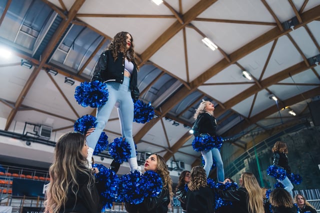 Cheerleading in &Ouml;sterreich &ndash; Hoch hinaus im Team | K&uuml;bler Sport