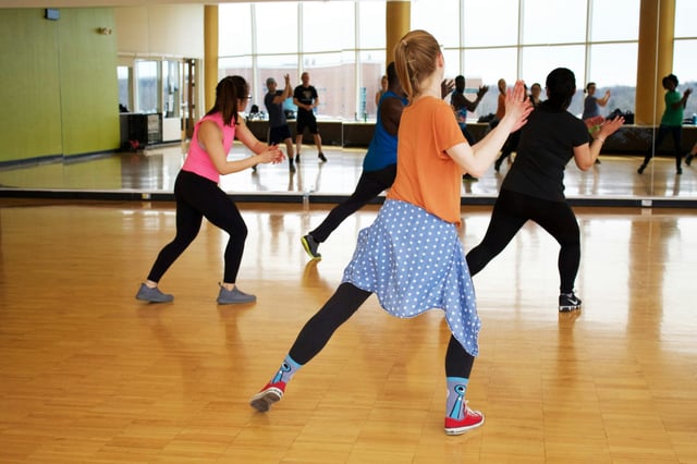 Tanz Dich fit mit Dance Workout | K&uuml;bler Sport