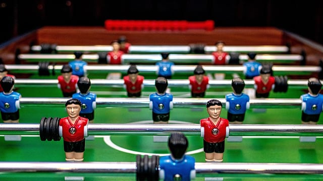 Der passende Kickertisch f&uuml;r maximalen Kickerspa&szlig; | K&uuml;bler Sport