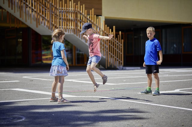 Gambol Jump &ndash; alle in Bewegung | K&uuml;bler Sport