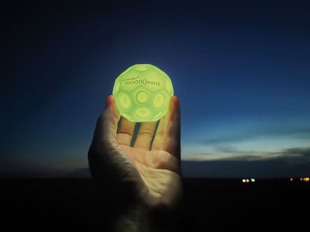 Glow in the Dark: Leuchtende Sportger&auml;te | K&uuml;bler Sport