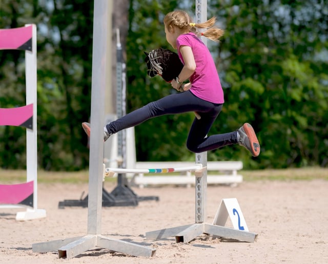 Was ist Hobby Horsing? | K&uuml;bler Sport