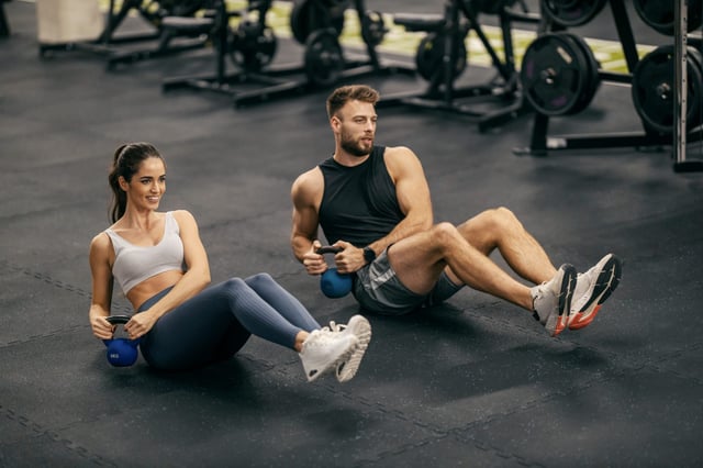 Kettlebell-&Uuml;bungen f&uuml;r das Ganzk&ouml;rpertraining | K&uuml;bler Sport