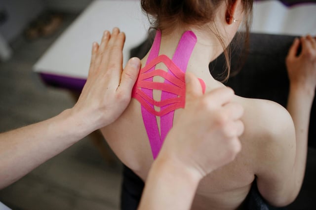 Kinesio Taping erkl&auml;rt: Techniken, Farben und Einsatzbereiche | K&uuml;bler Sport