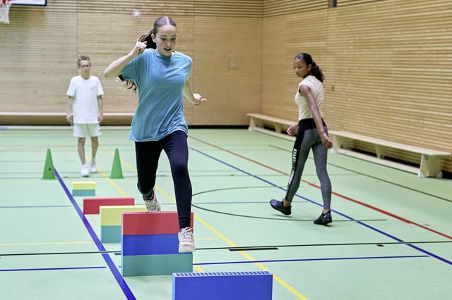 Leichtathletik-Training im Winter: Grundlagen und &Uuml;bungen f&uuml;r die Halle | K&uuml;bler Sport