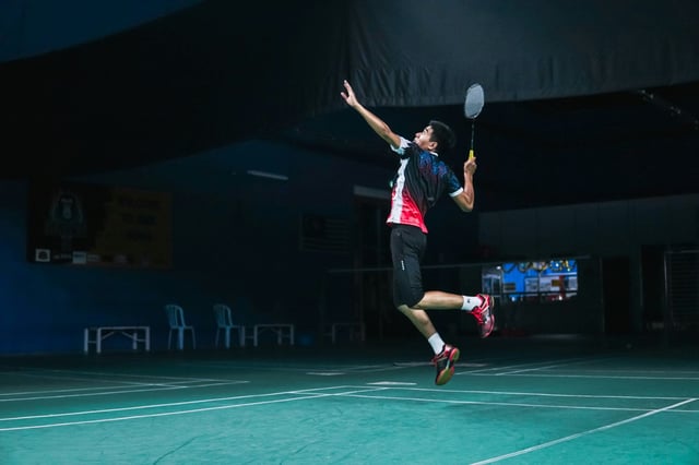 Racketlon: So funktioniert der Schl&auml;gervierkampf aus Tischtennis, Badminton, Squash & Tennis | K&uuml;bler Sport