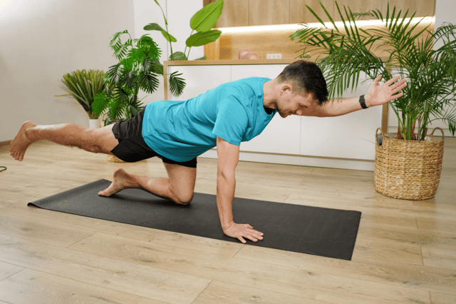 Dranbleiben leicht gemacht: Physiotherapie-&Uuml;bungen f&uuml;r zu Hause in den Alltag integrieren | K&uuml;bler Sport