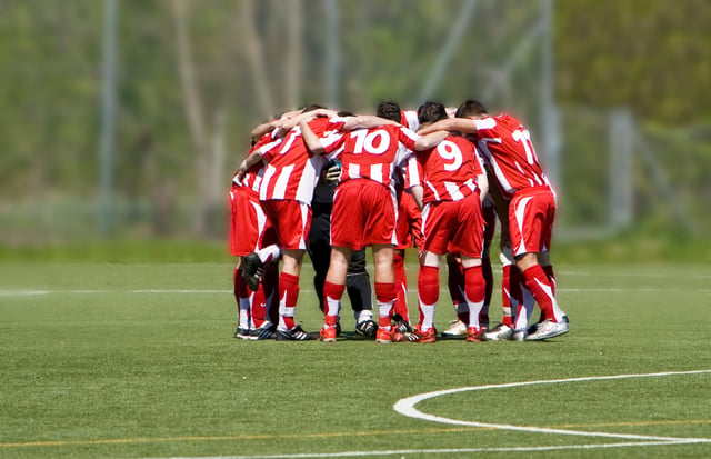 Teambuilding im Amateurfu&szlig;ball | K&uuml;bler Sport