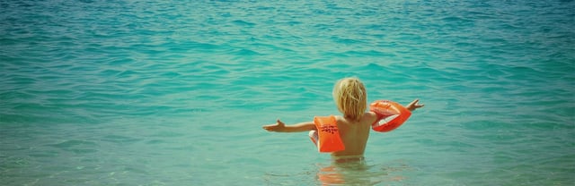Welche Schwimmhilfen gibt es f&uuml;r Kinder? | K&uuml;bler Sport