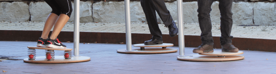 Balancetrainer im professionellen Therapieeinsatz für Gleichgewichtstraining und Koordination