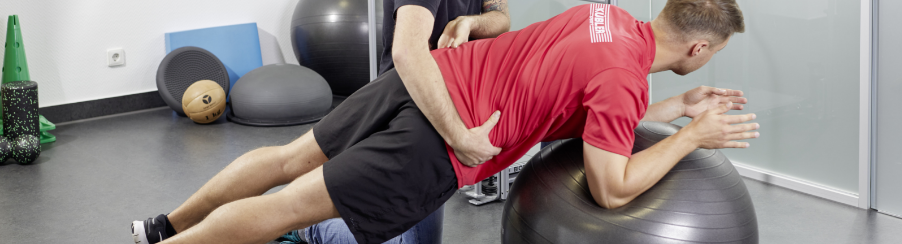 Verschiedene Physiotherapie Geräte für den professionellen Therapiebedarf in Praxis und Rehabilitation