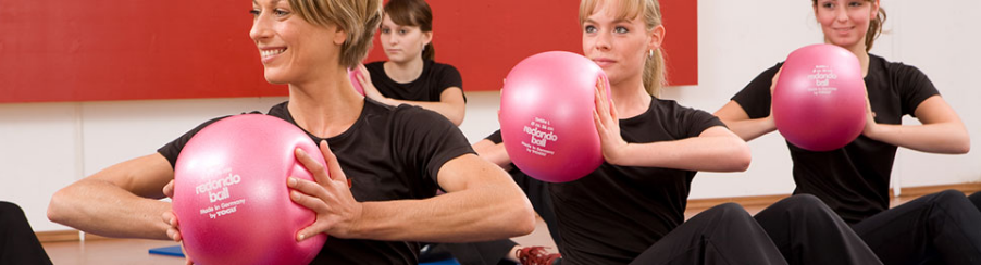 Pilatesball für vielseitiges Training und effektive Übungen auf dem Boden