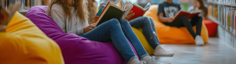 Sitzsäcke für Therapiebedarf in moderner Praxiseinrichtung